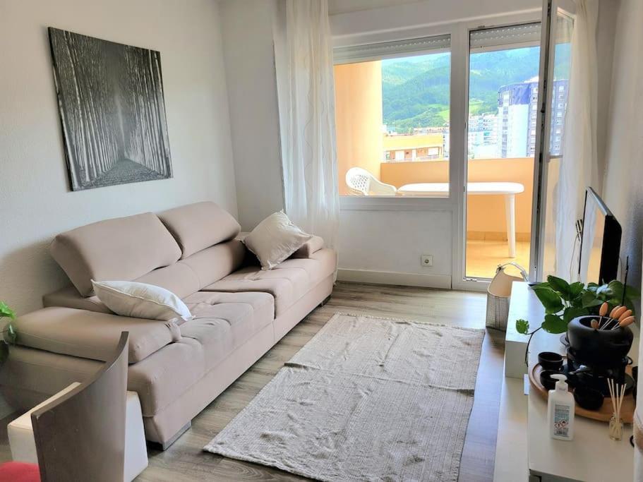 Acogedor Con Bonitas Vistas. E-bi-609
